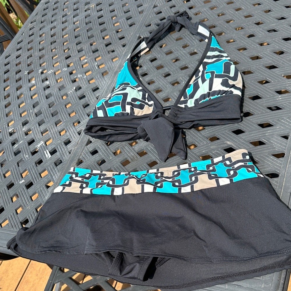 Geometric Print Halter Bikini Set with matching cover-up